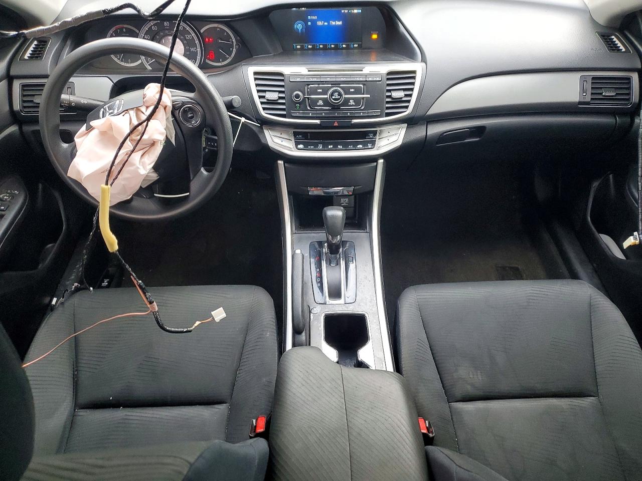2015 HONDA ACCORD LX photo 15