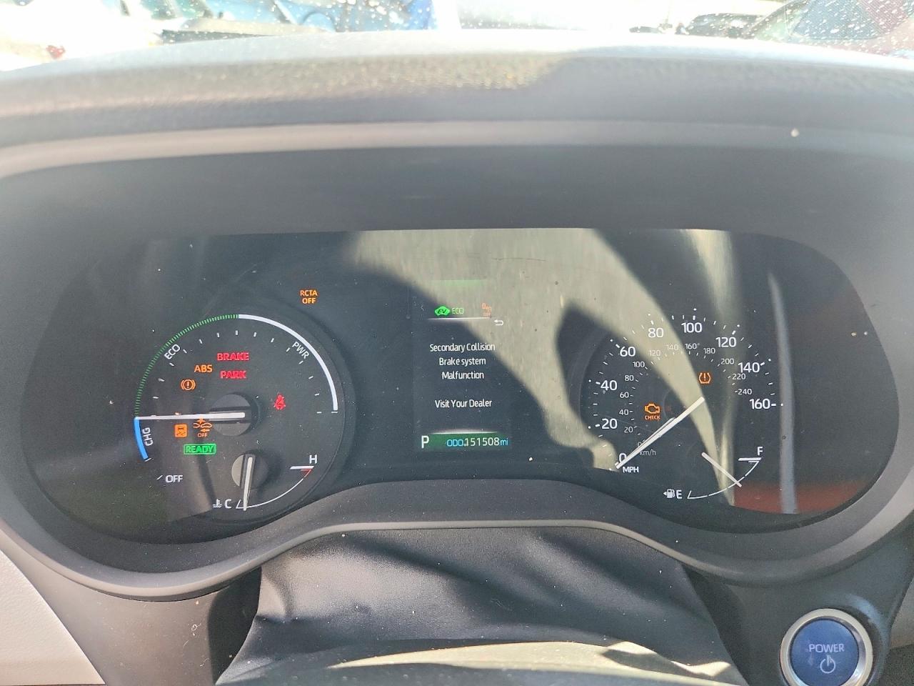 2022 TOYOTA SIENNA LE photo 9