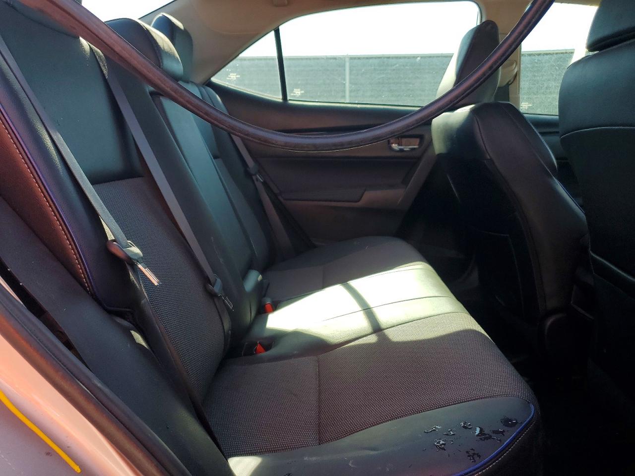 2018 TOYOTA COROLLA SE photo 19