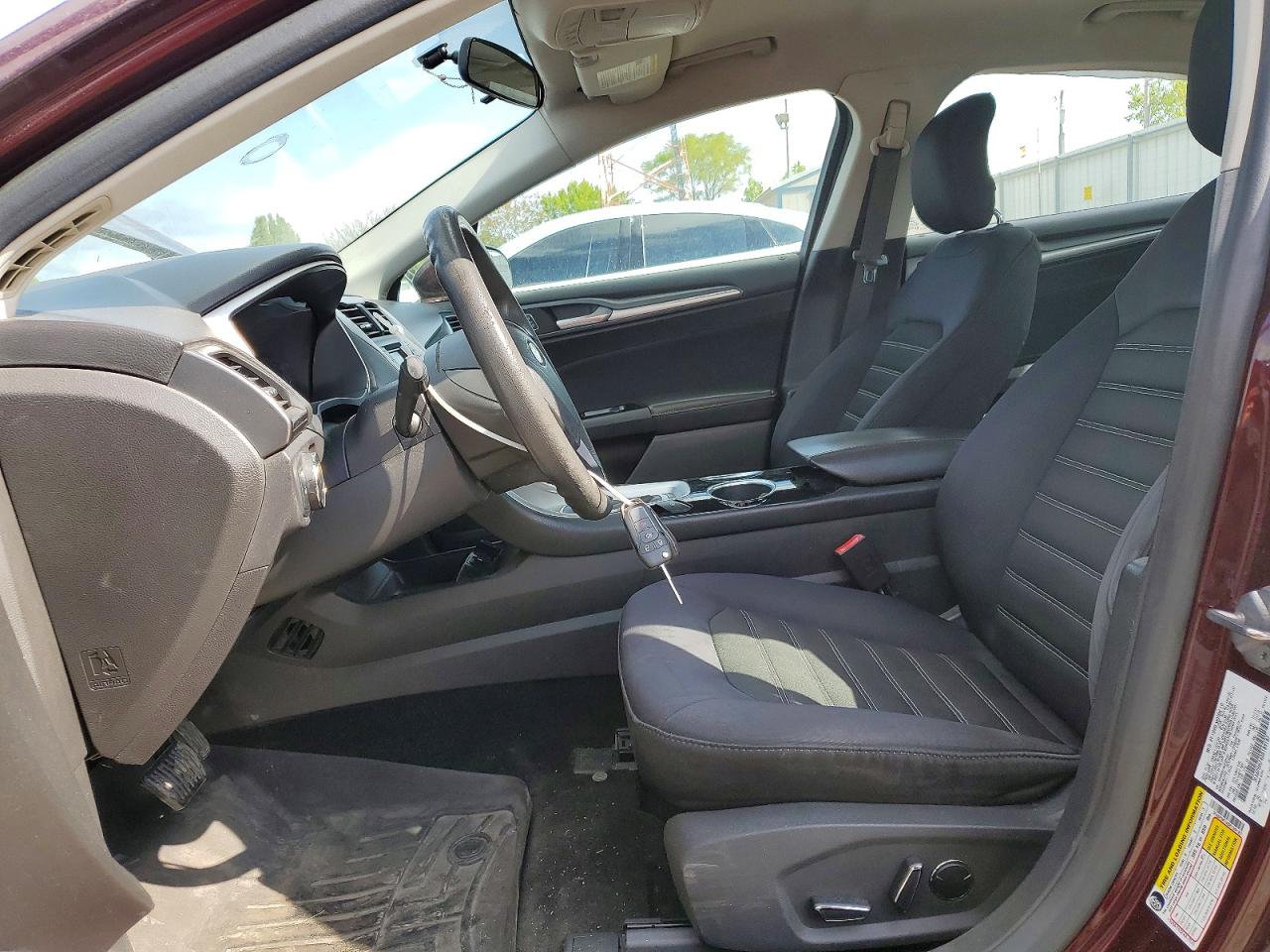 2013 FORD FUSION SE photo 19