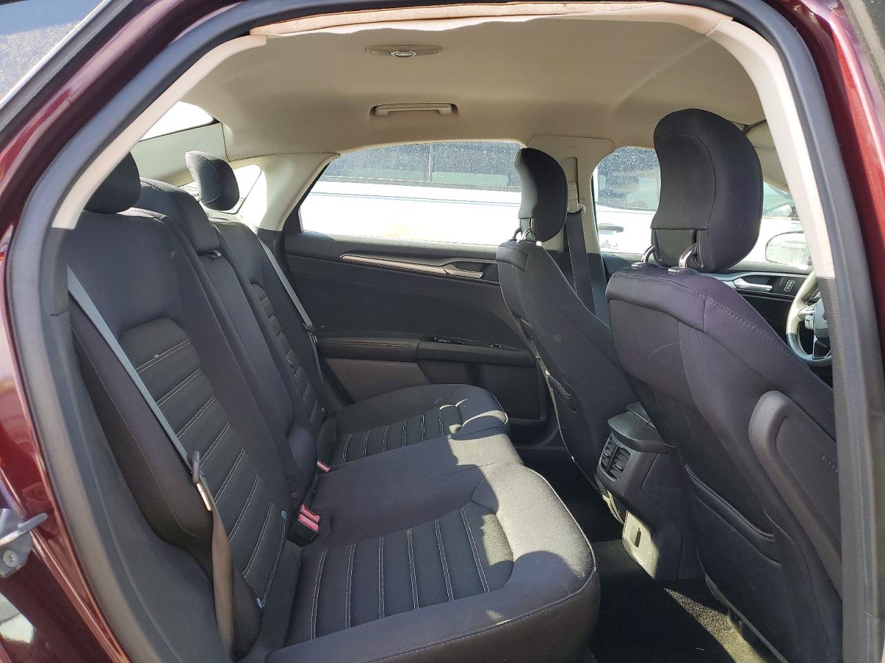 2013 FORD FUSION SE photo 28