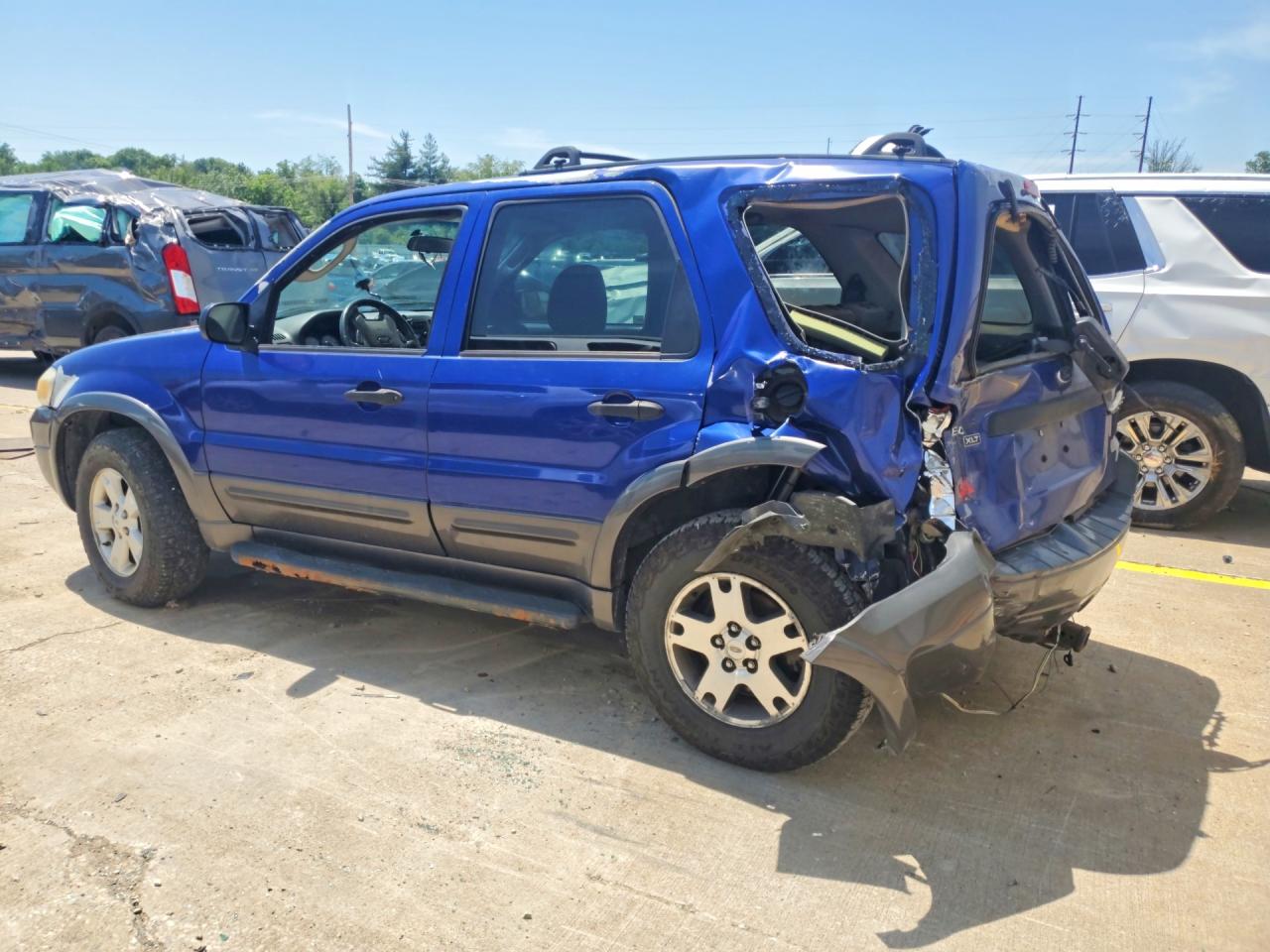 2005 FORD ESCAPE XLT photo 3