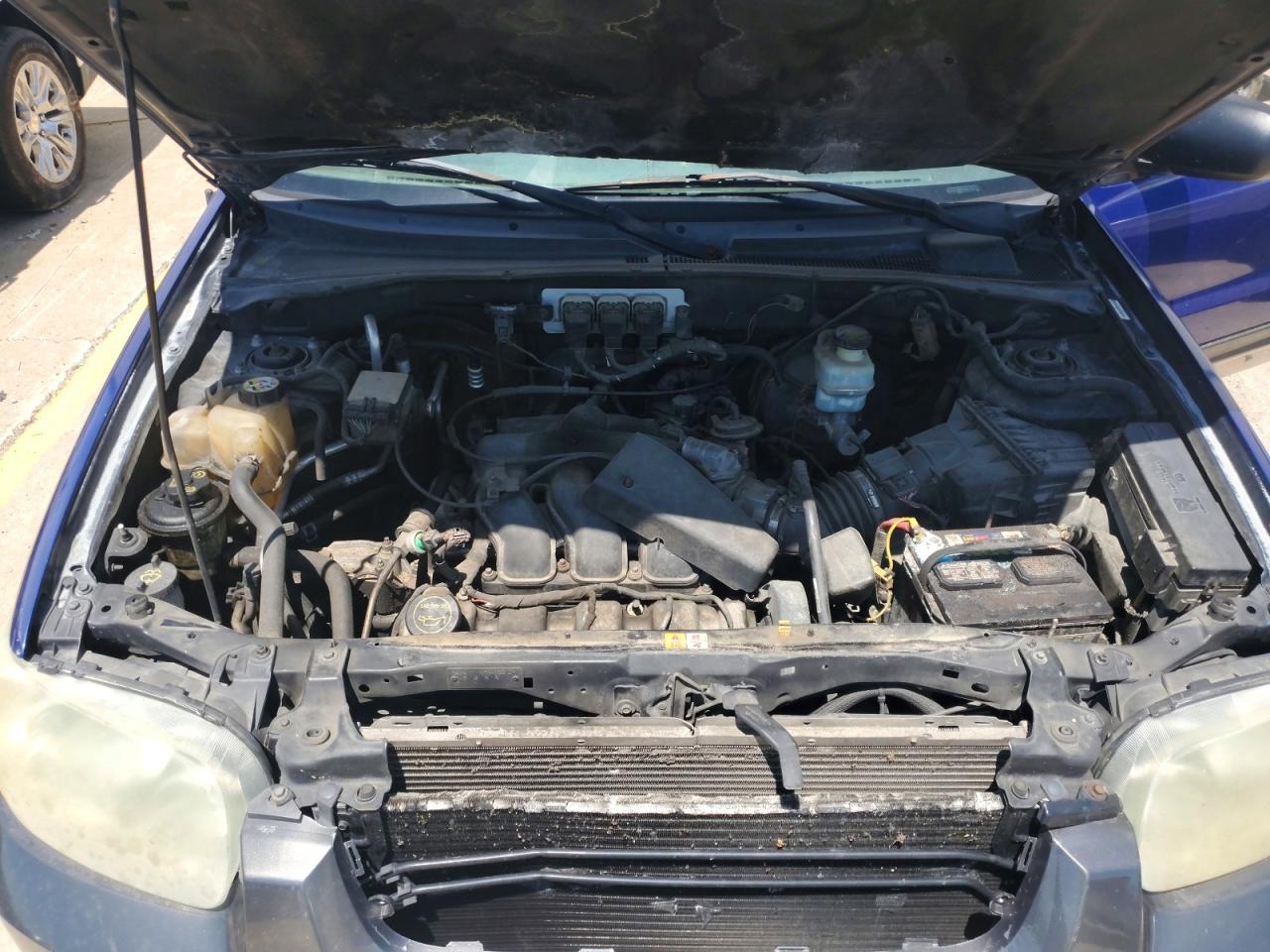 2005 FORD ESCAPE XLT photo 23