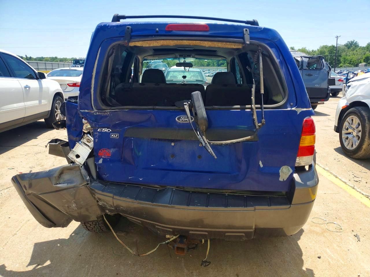 2005 FORD ESCAPE XLT photo 11