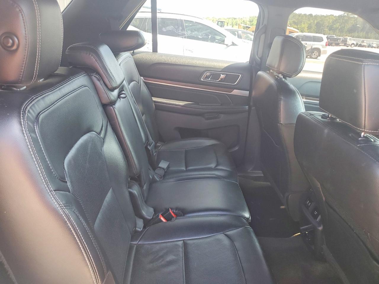 2017 FORD EXPLORER LIMITED photo 31