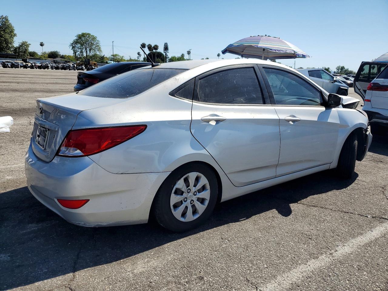 2015 HYUNDAI ACCENT GLS photo 7