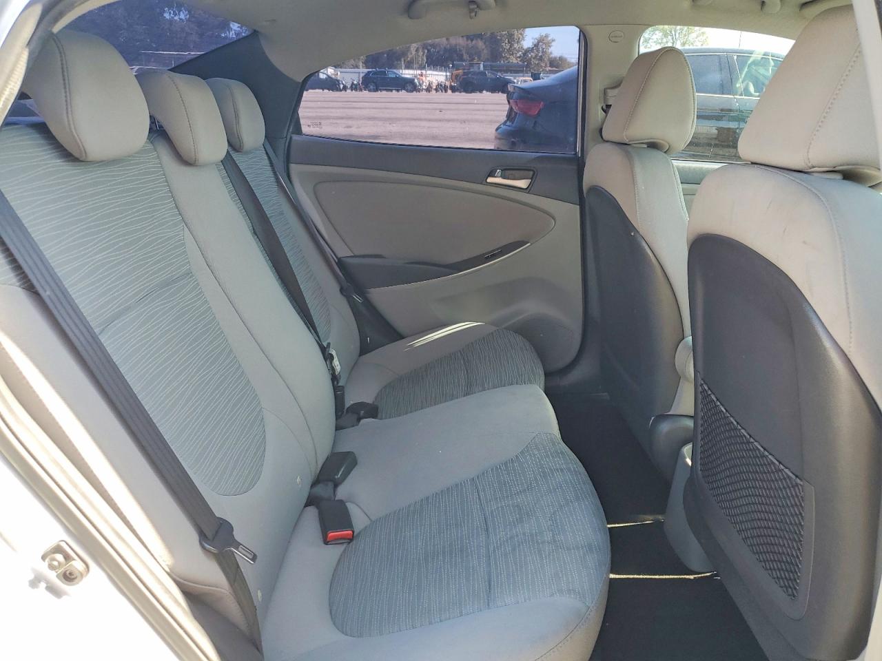 2015 HYUNDAI ACCENT GLS photo 28