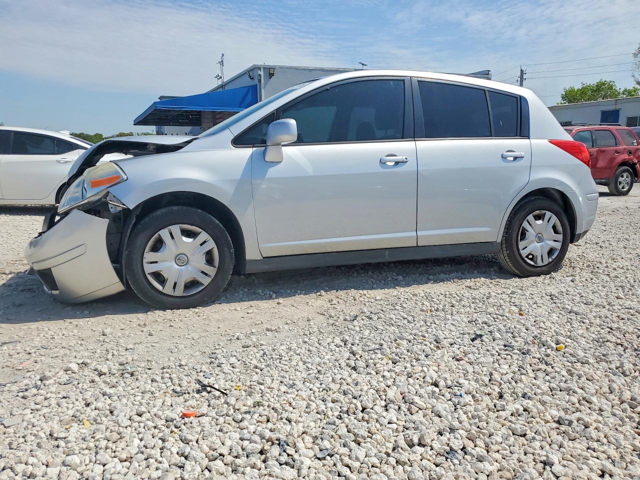 2012 NISSAN VERSA