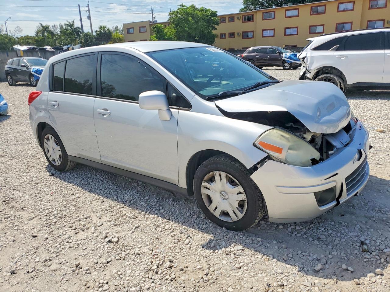 2012 NISSAN VERSA 1.8 S photo 4