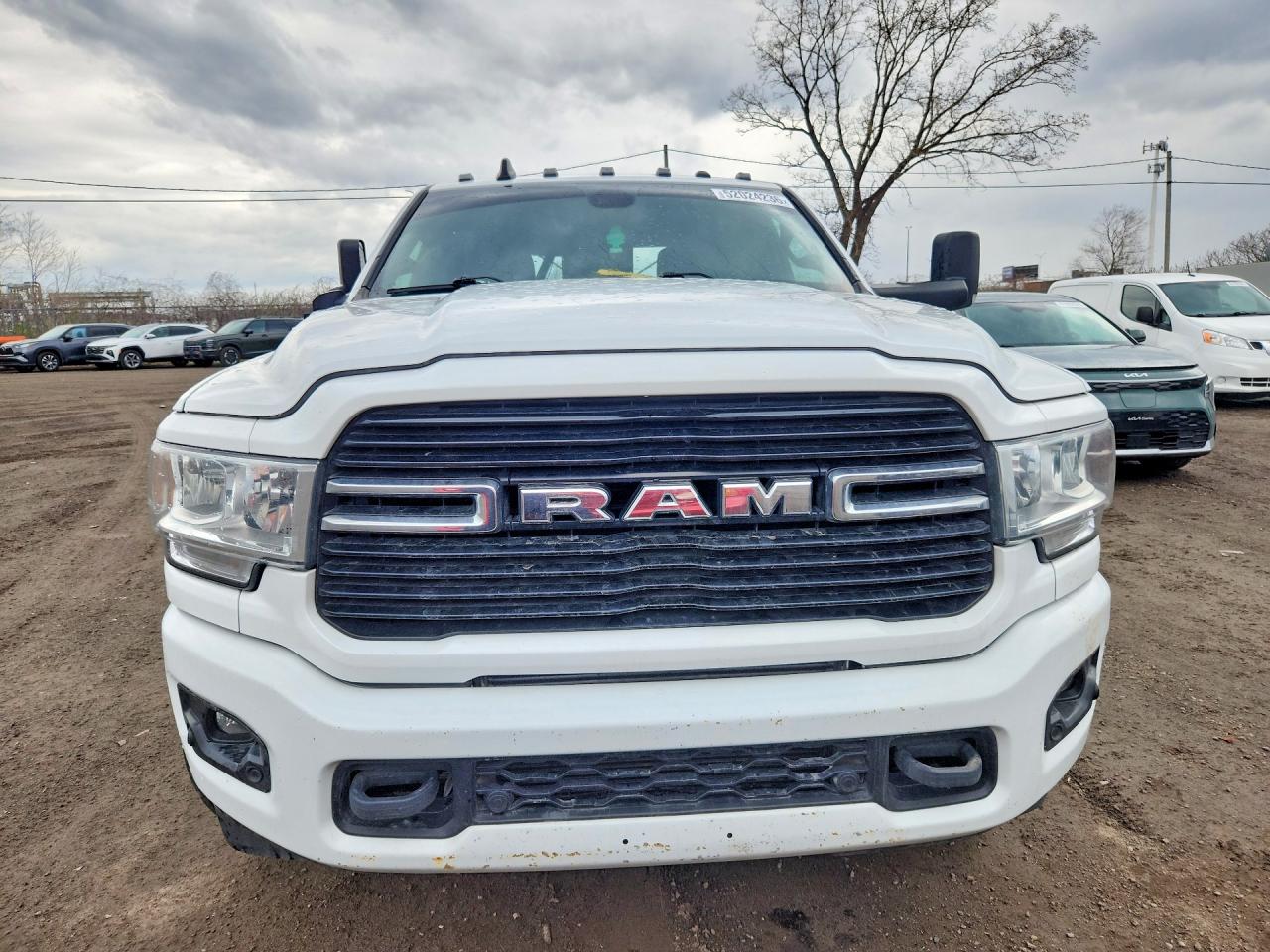 2019 RAM 3500 BIG HORN photo 9