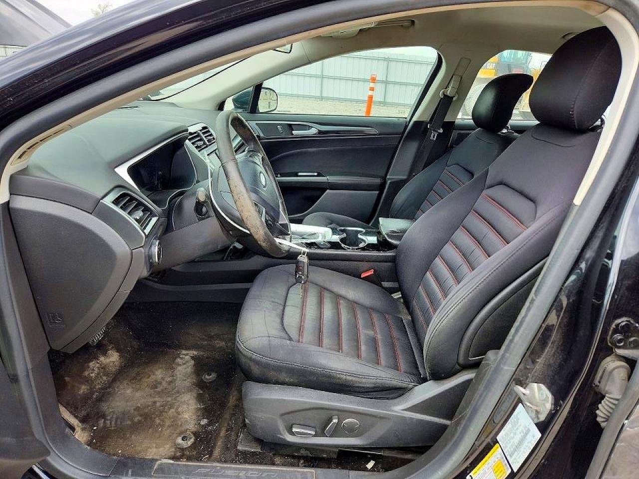 2014 FORD FUSION SE photo 19