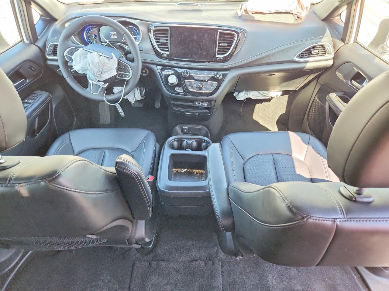 2025 CHRYSLER PACIFICA HYBRID SELECT photo 8