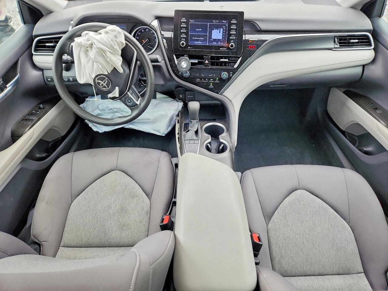 2023 TOYOTA CAMRY LE photo 22