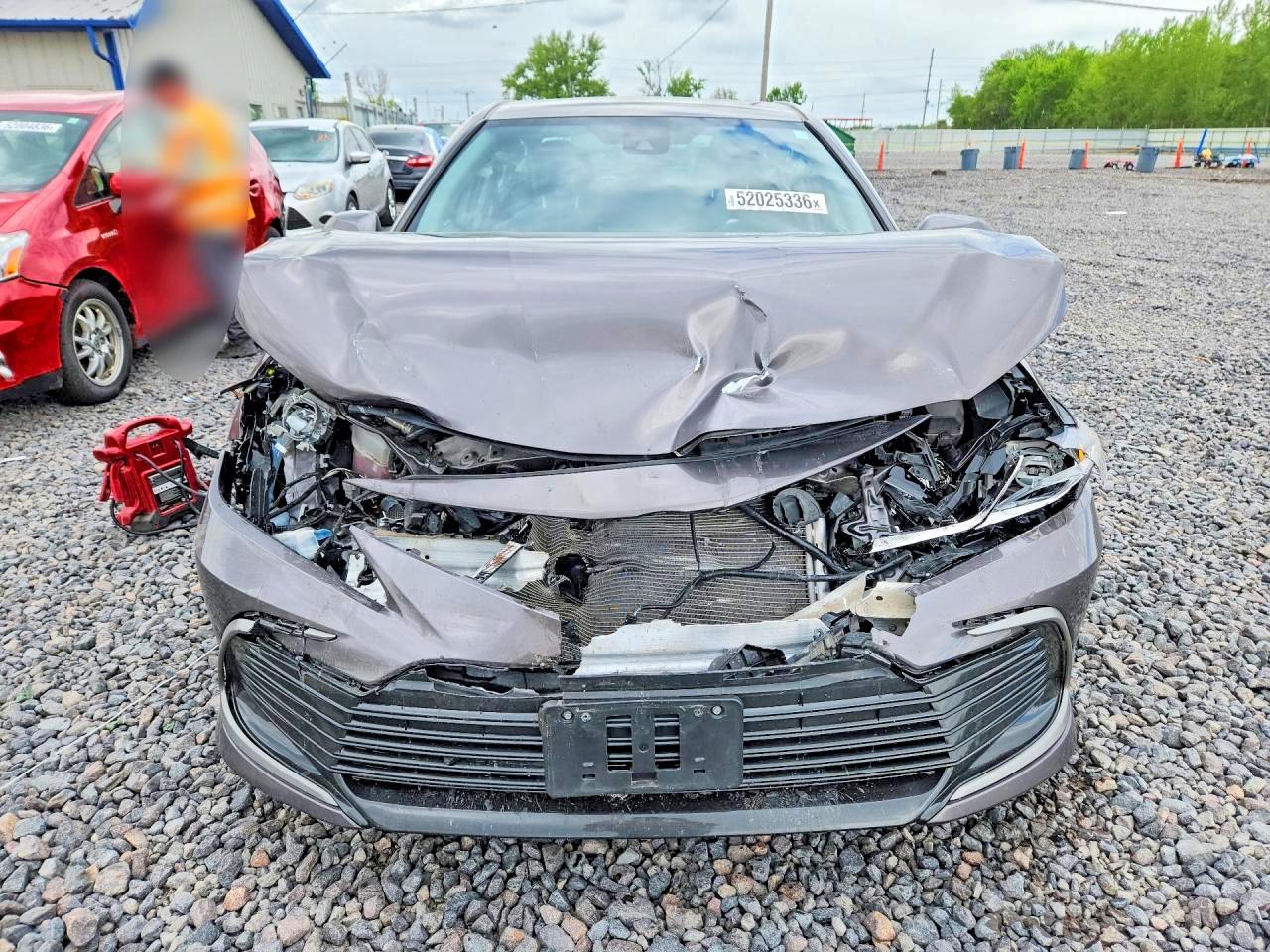 2023 TOYOTA CAMRY LE photo 13