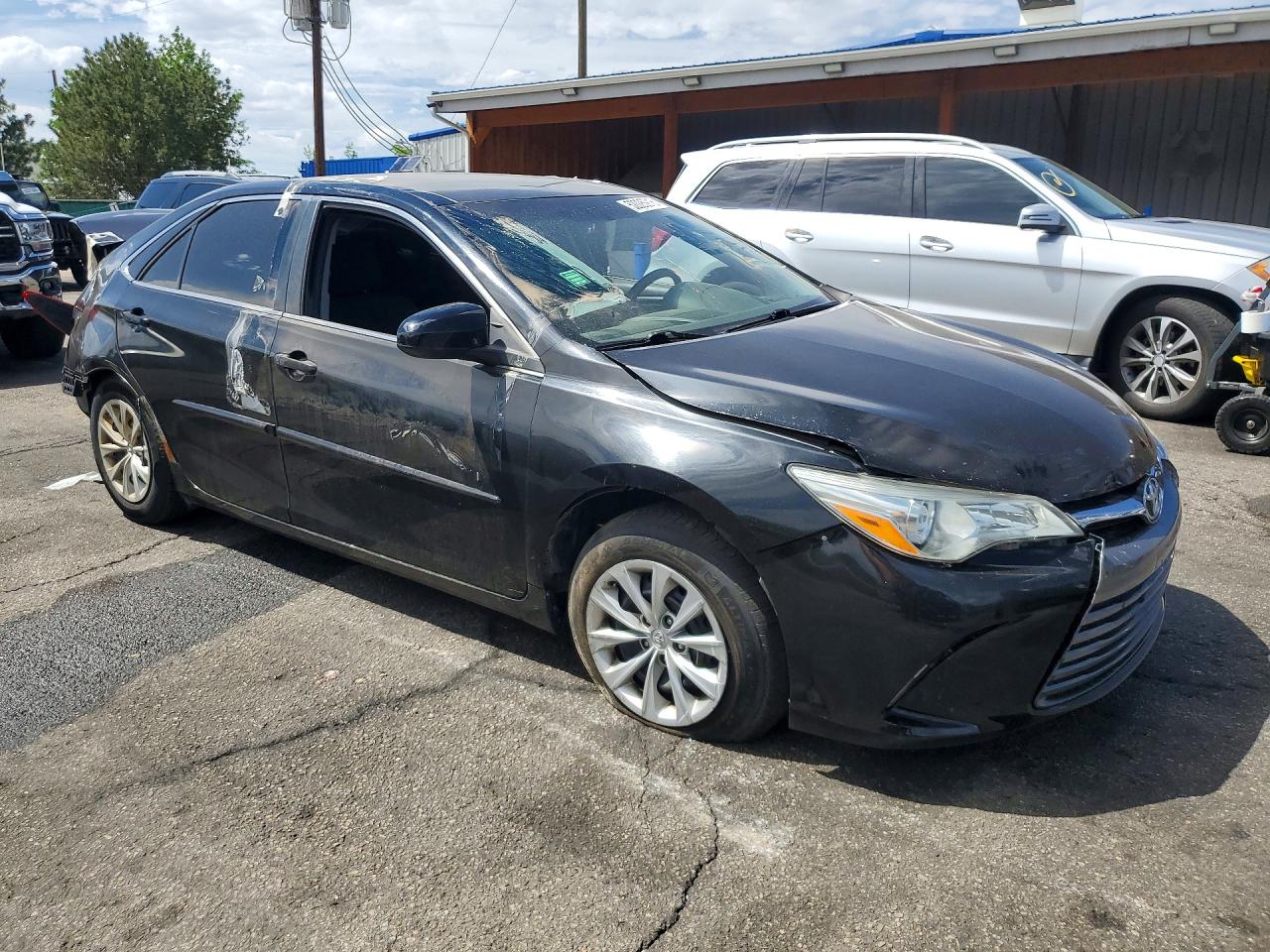 2015 TOYOTA CAMRY LE photo 4