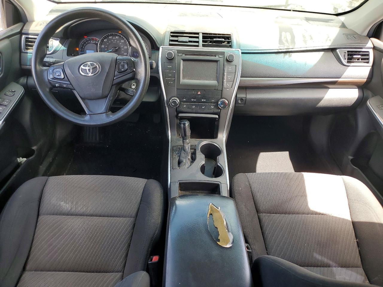 2015 TOYOTA CAMRY LE photo 8
