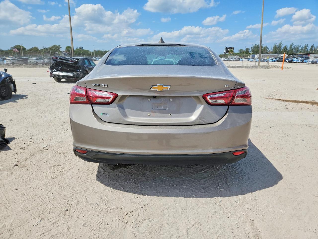 2022 CHEVROLET MALIBU LT photo 16