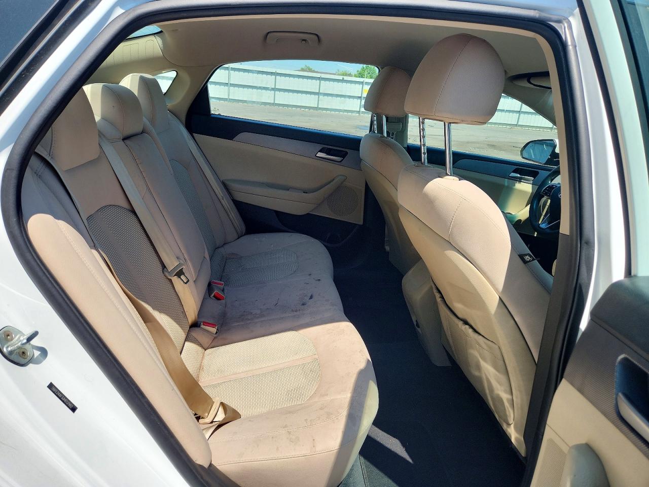 2018 HYUNDAI SONATA SE photo 10