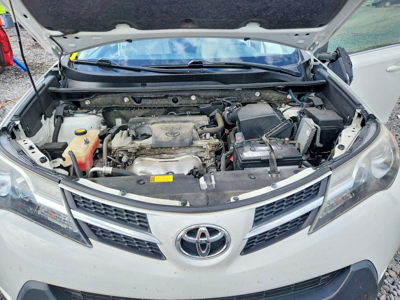 2014 TOYOTA RAV4 XLE photo 21