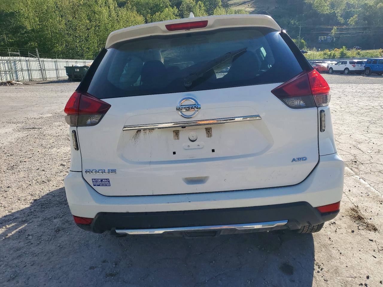 2020 NISSAN ROGUE S photo 11