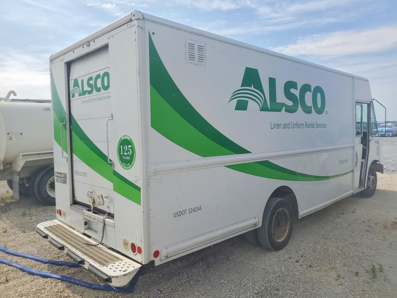 2015 FORD F59 DELIVERY TRUCK photo 3