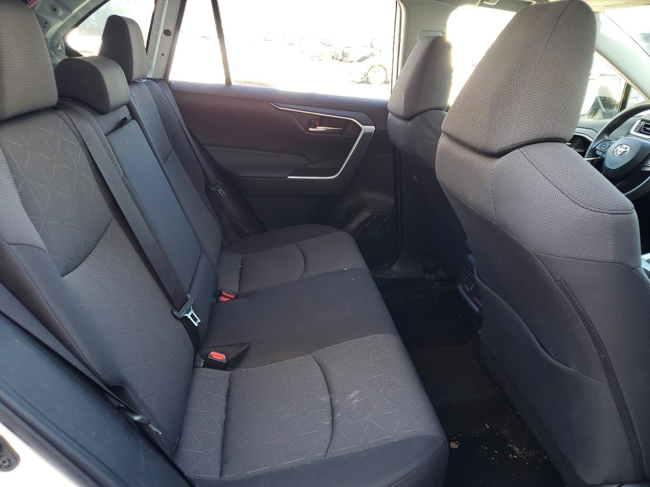 2019 TOYOTA RAV4 XLE photo 21