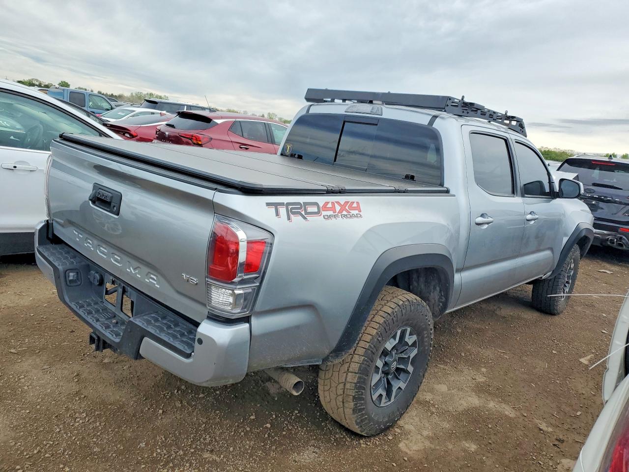 2022 TOYOTA TACOMA TRD OFF-ROAD photo 3
