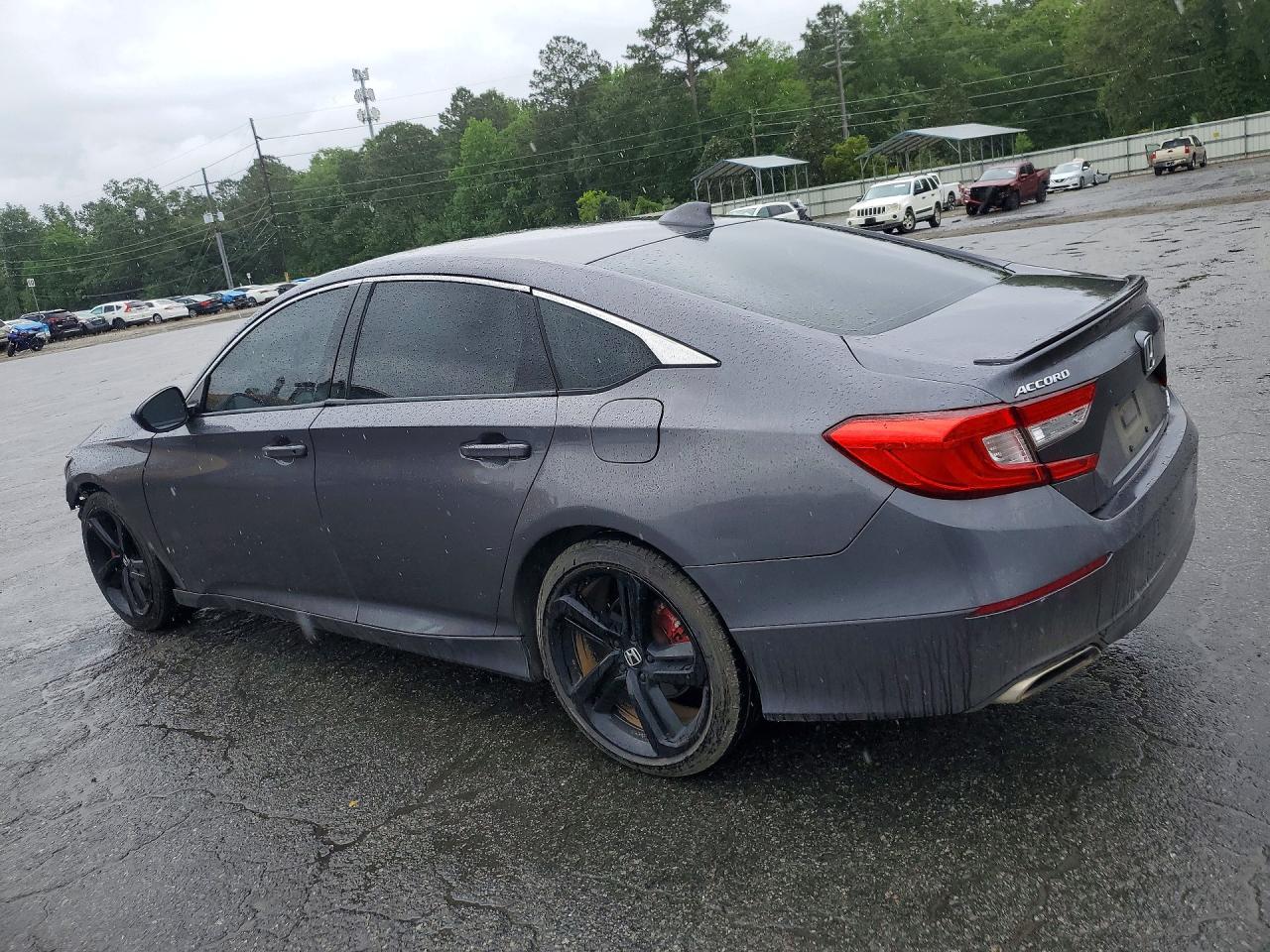 2018 HONDA ACCORD SPORT photo 4