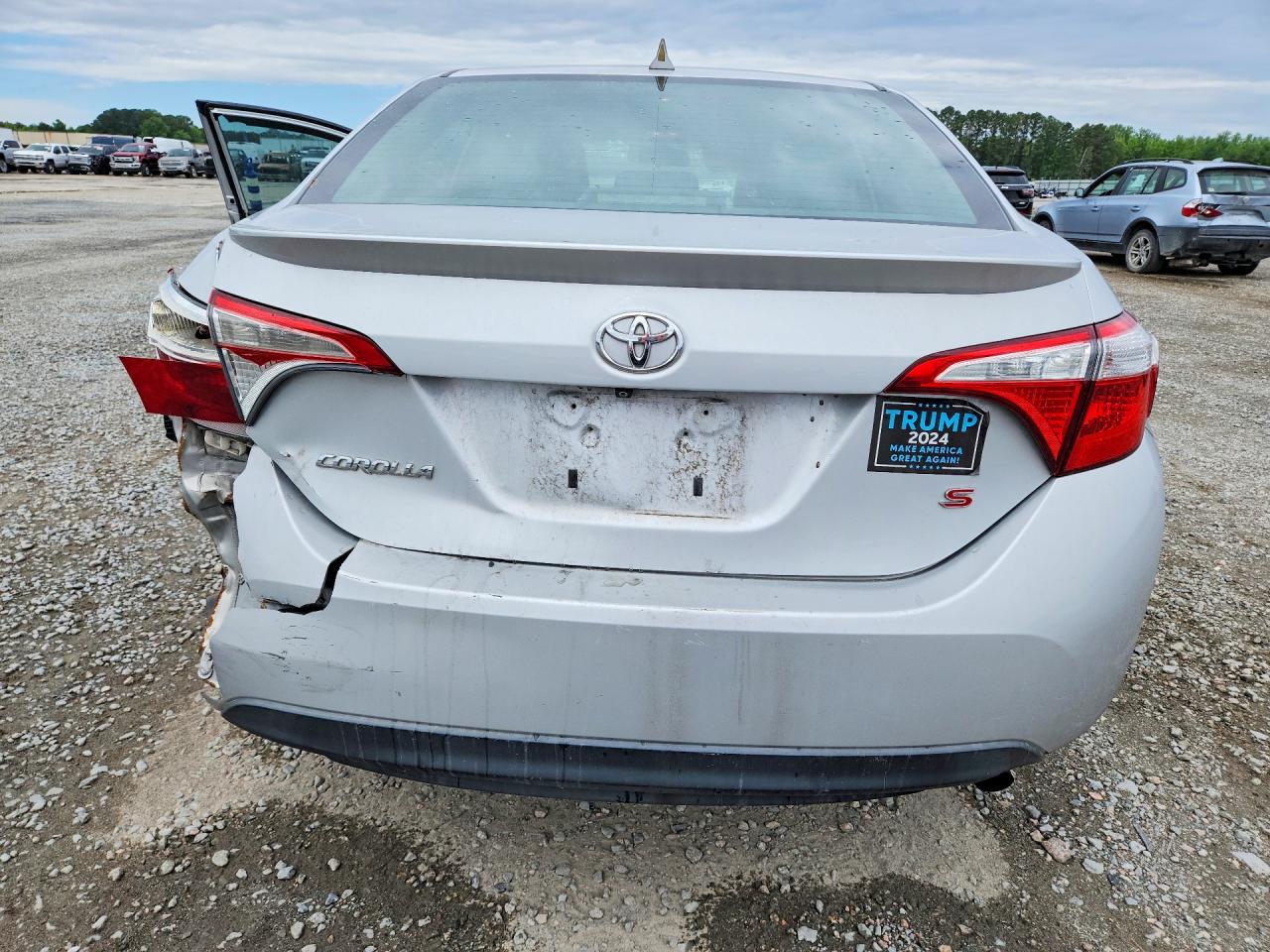 2014 TOYOTA COROLLA S PLUS photo 11