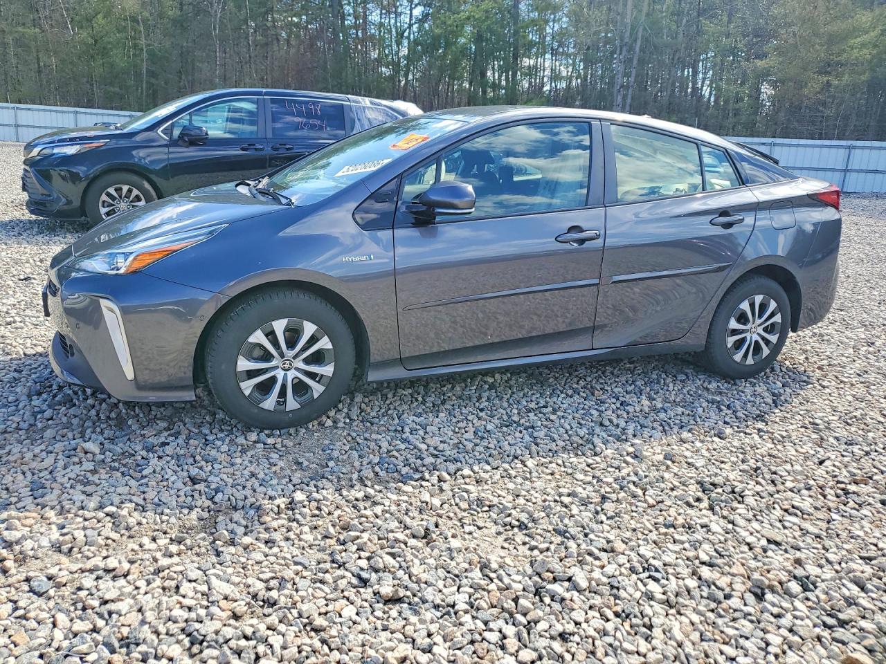 2019 TOYOTA PRIUS