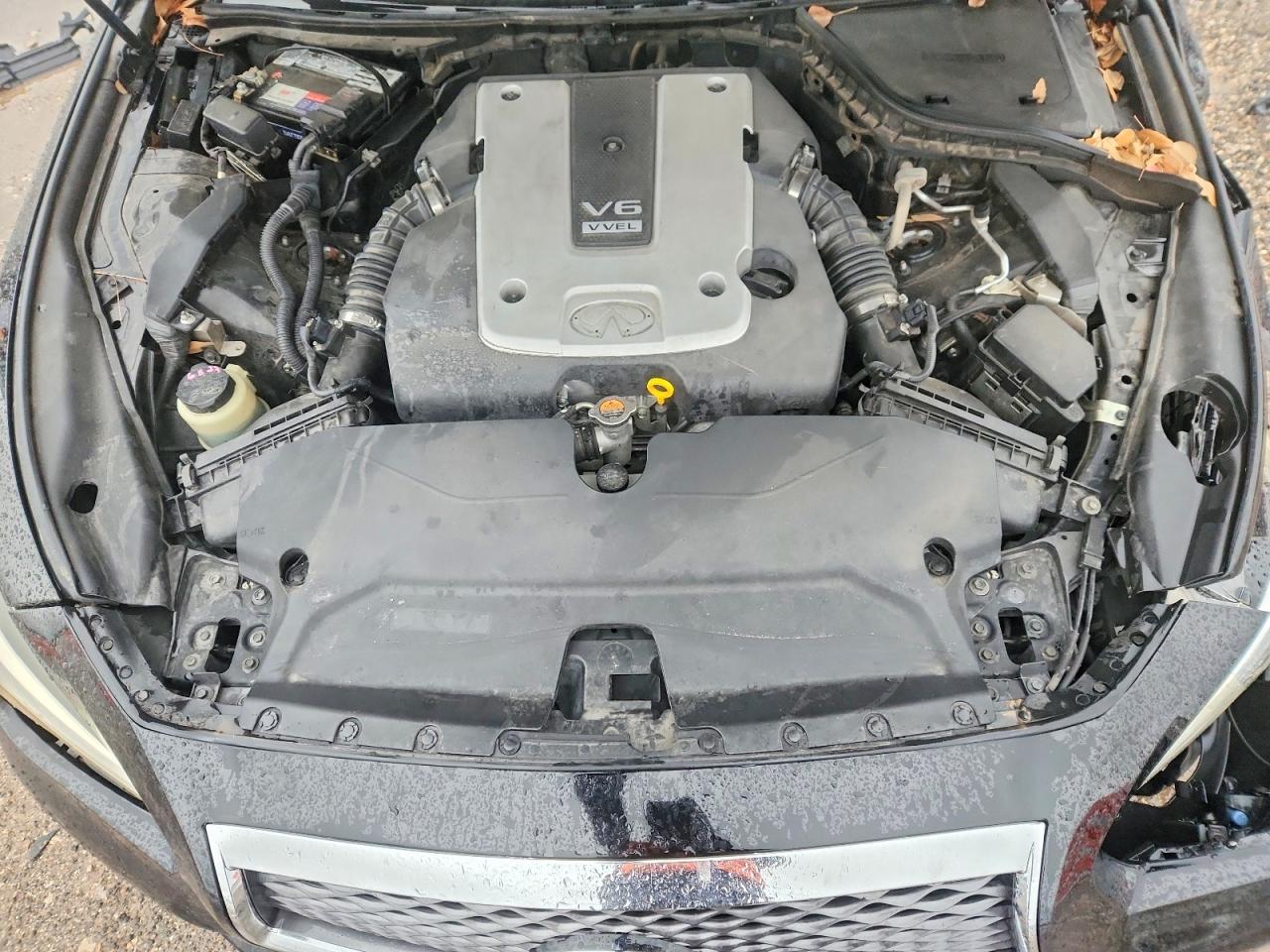 2015 INFINITI Q50 photo 11