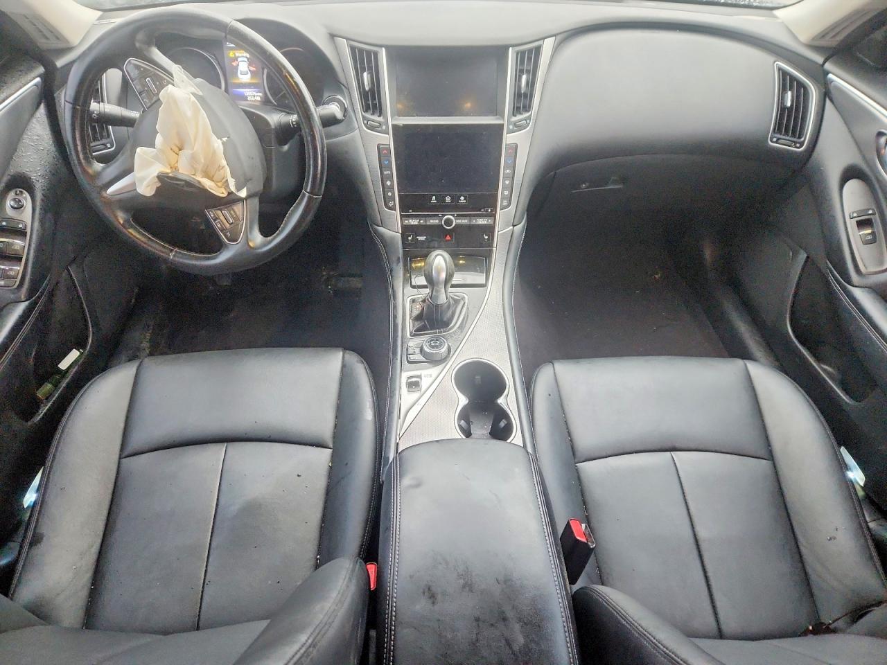 2015 INFINITI Q50 photo 8