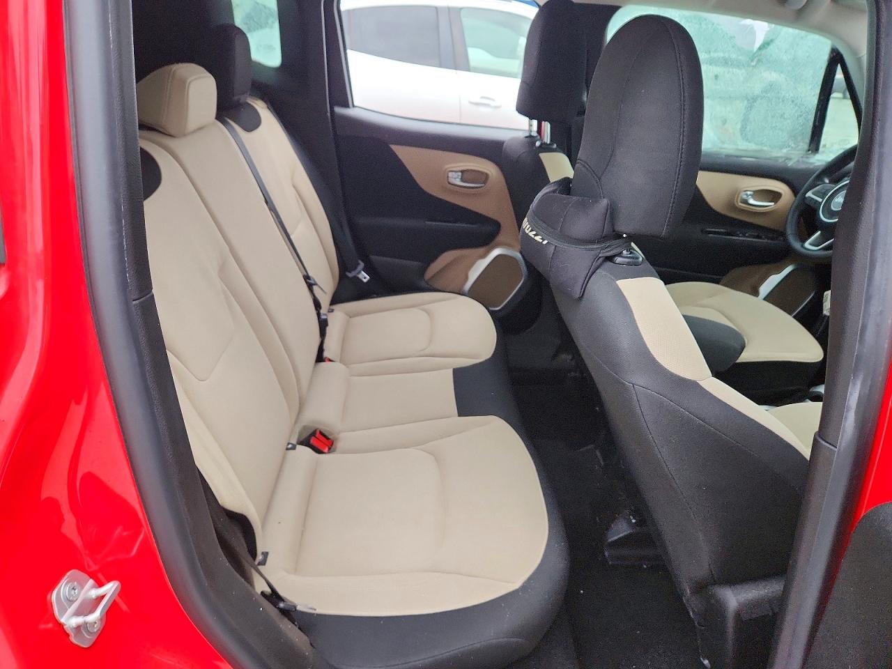 2015 JEEP RENEGADE SPORT photo 28