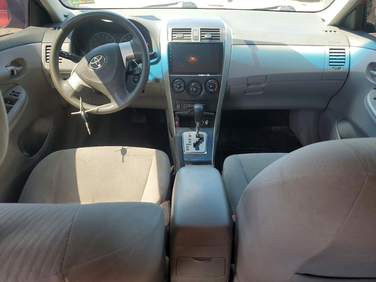 2010 TOYOTA COROLLA photo 22