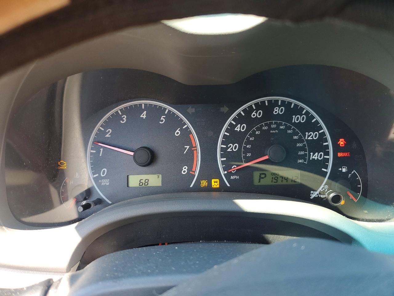 2010 TOYOTA COROLLA photo 25