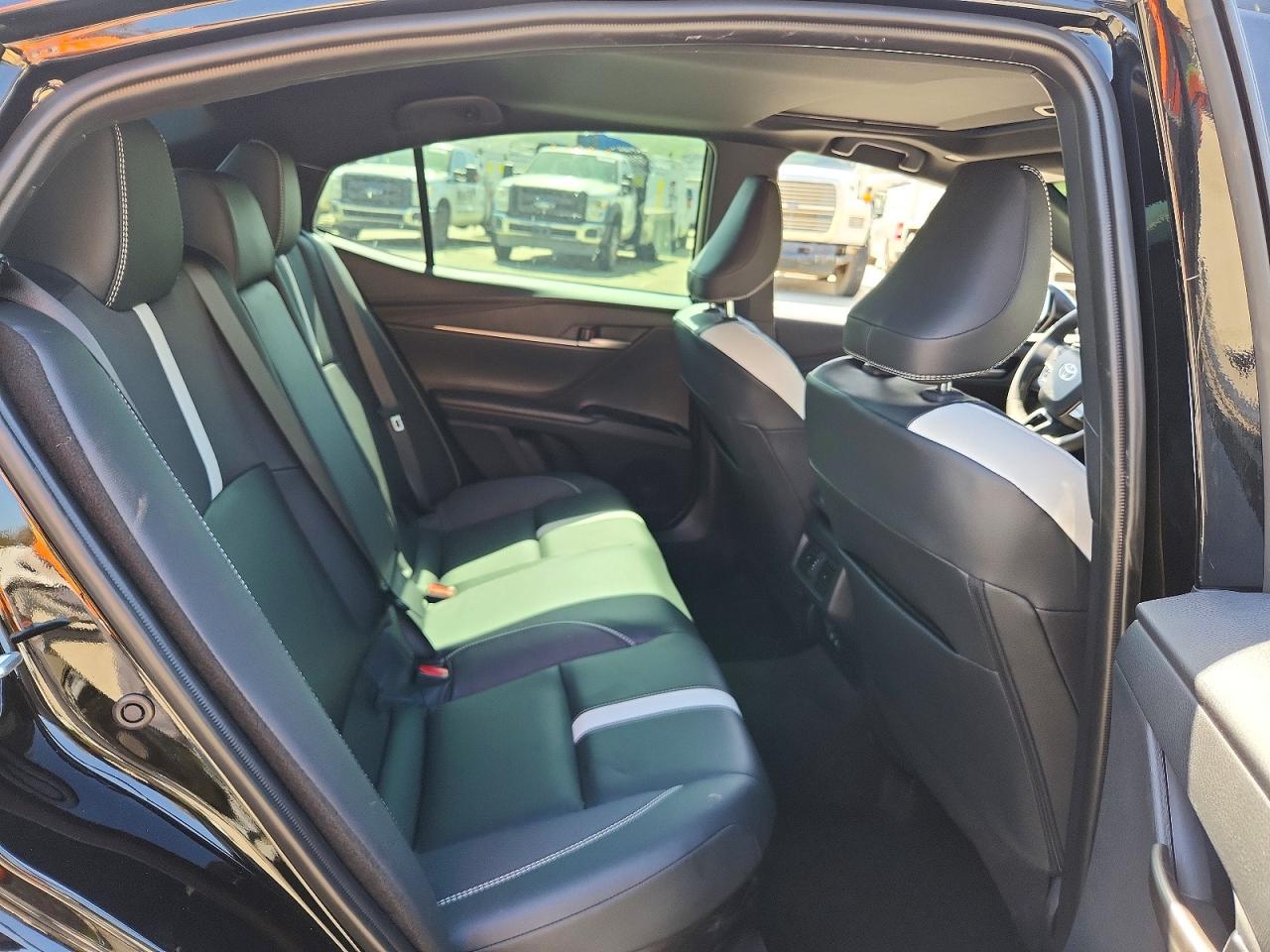 2025 TOYOTA CAMRY SE photo 19