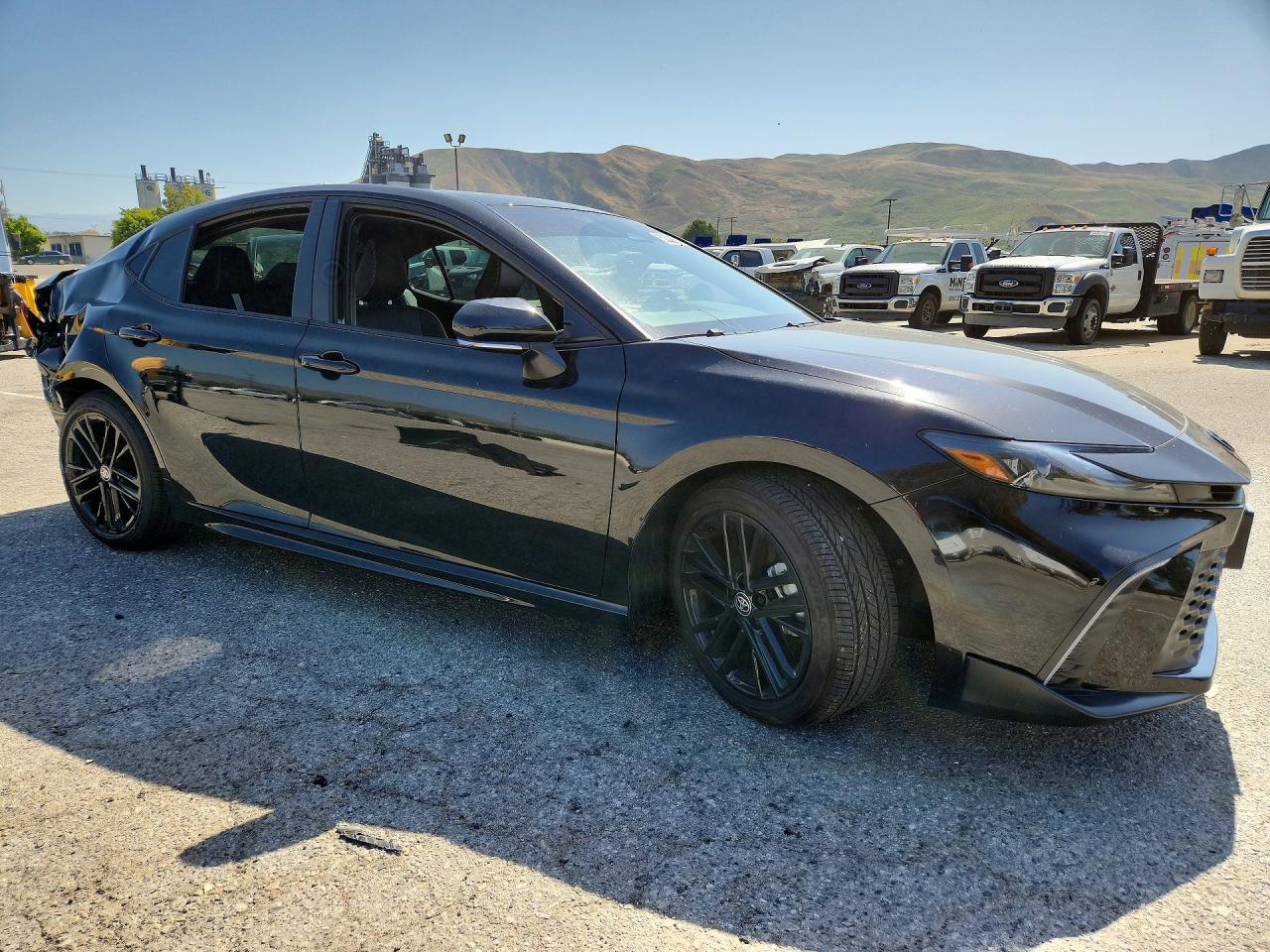2025 TOYOTA CAMRY SE photo 7