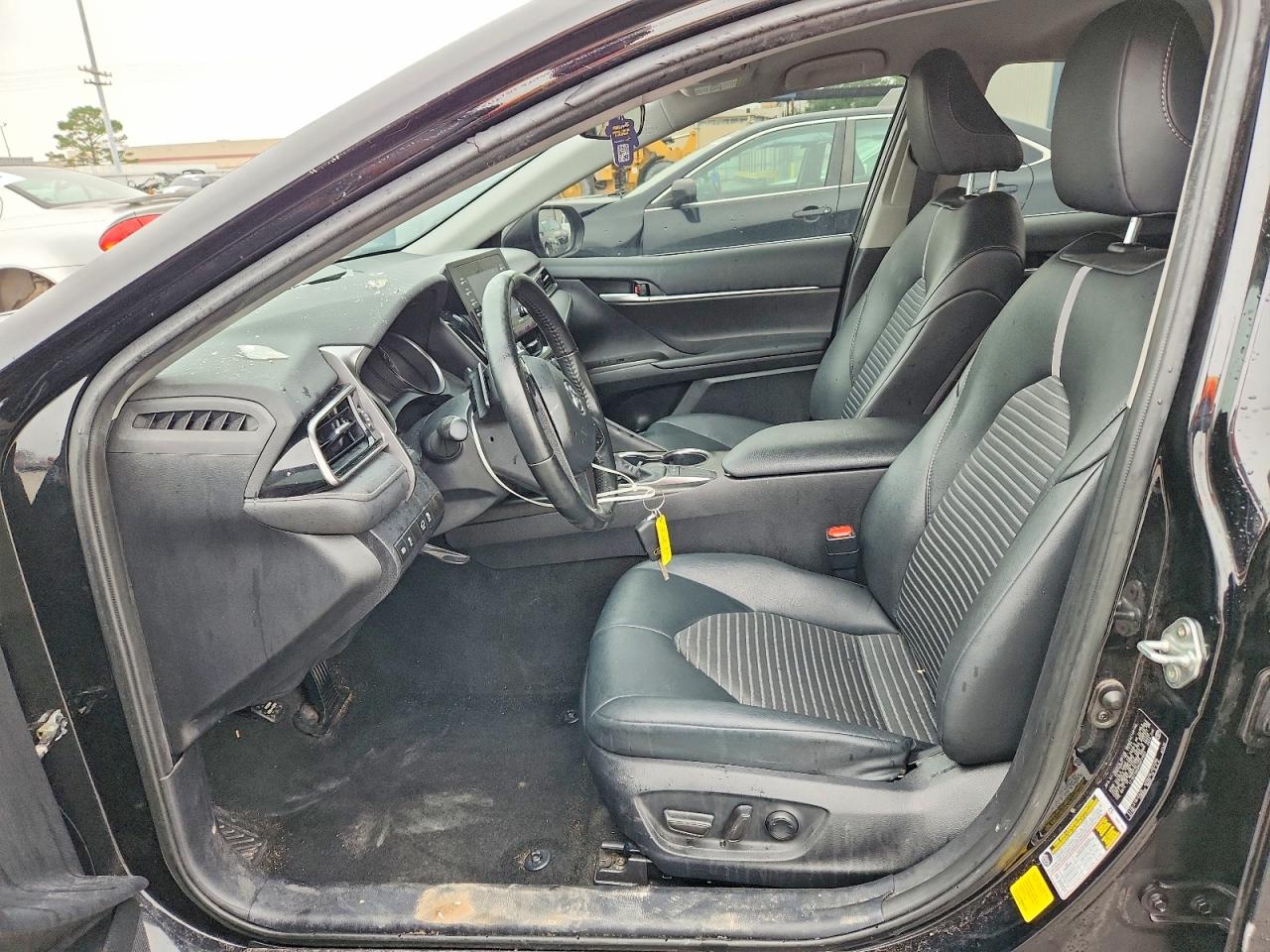 2024 TOYOTA CAMRY SE photo 13