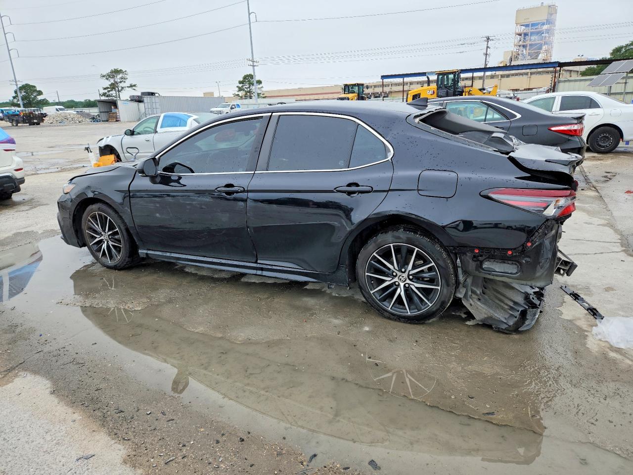 2024 TOYOTA CAMRY SE photo 3