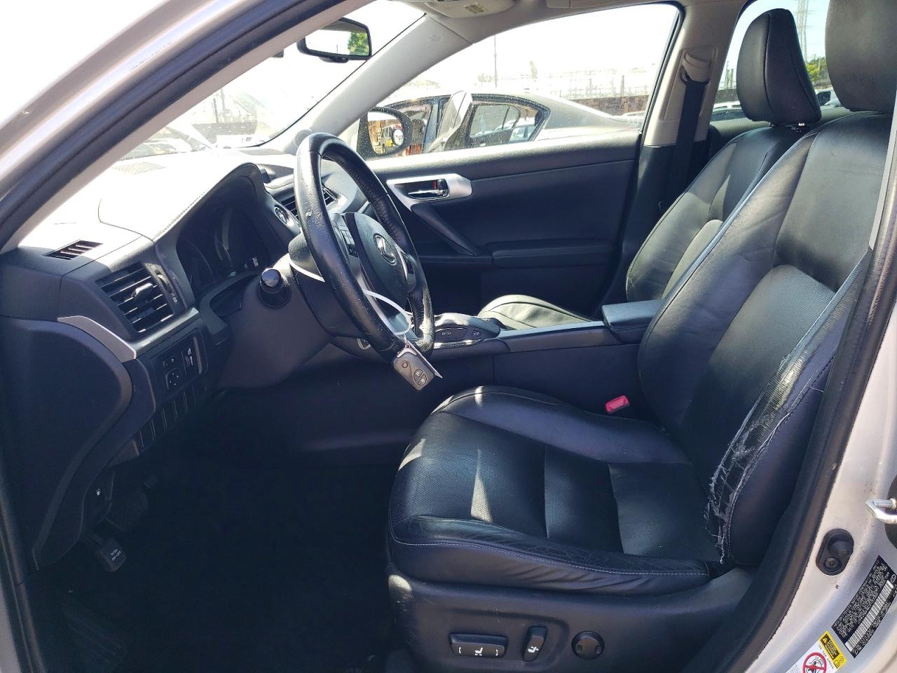 2012 LEXUS CT 200 photo 19
