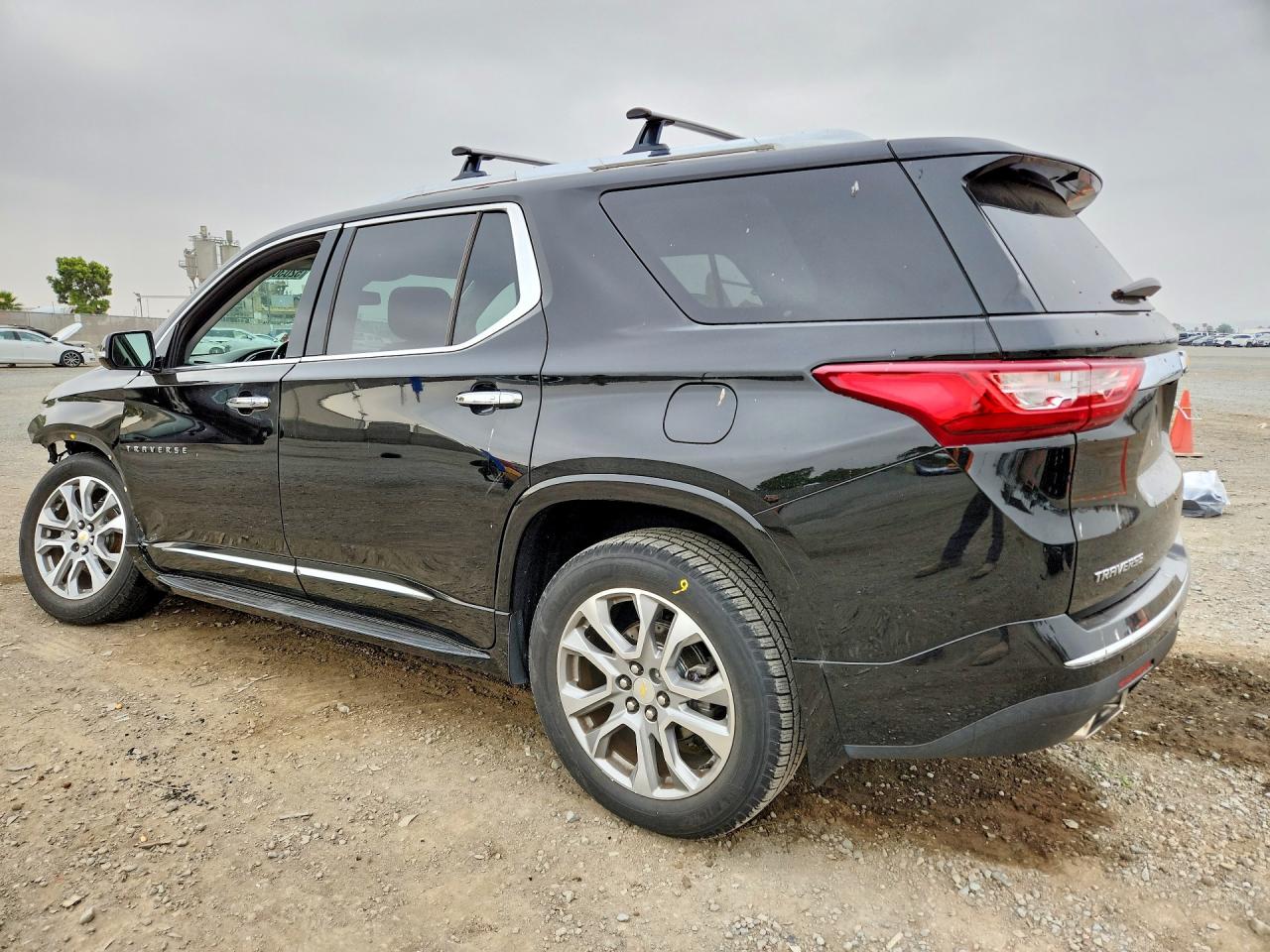 2020 CHEVROLET TRAVERSE PREMIER photo 3