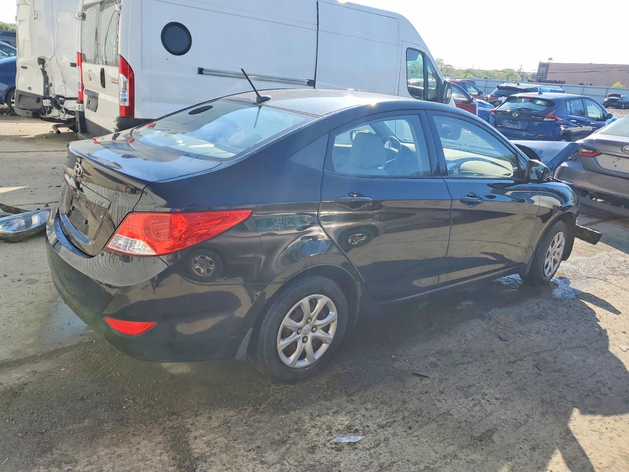 2012 HYUNDAI ACCENT GLS photo 5