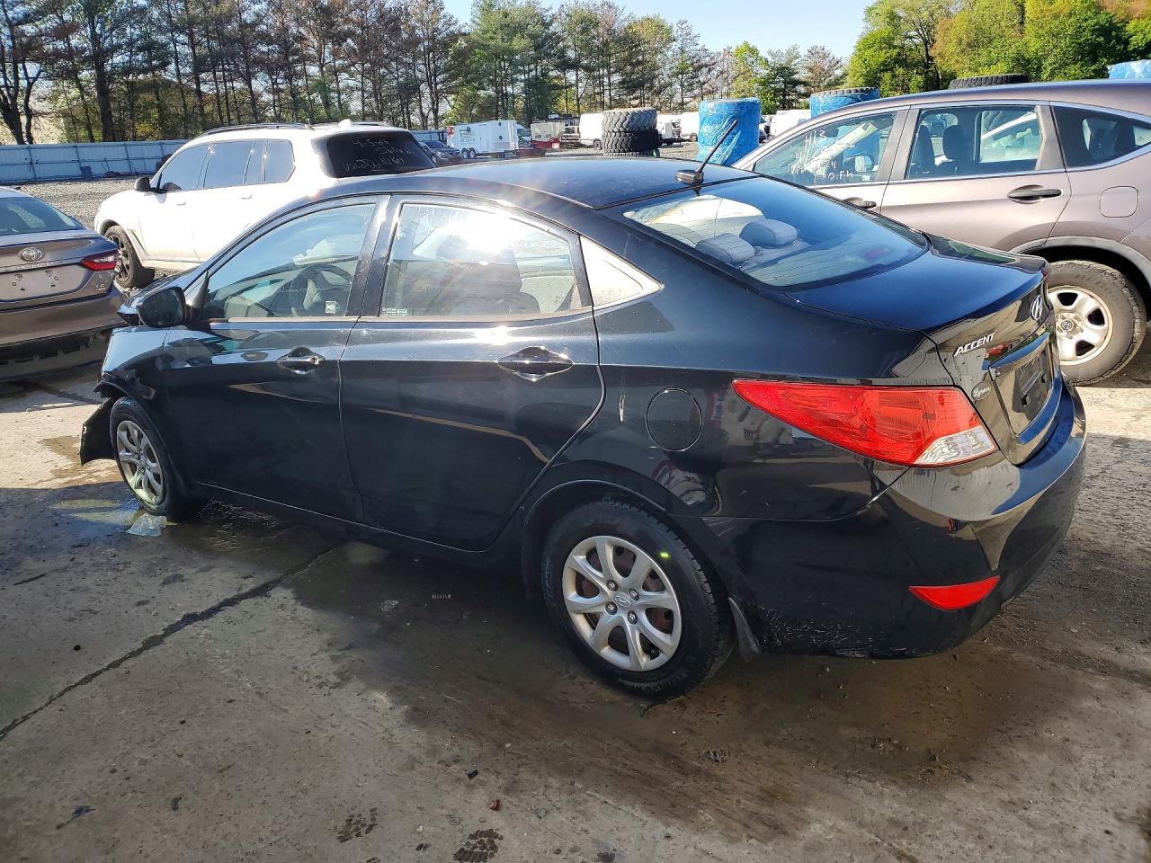 2012 HYUNDAI ACCENT GLS photo 3