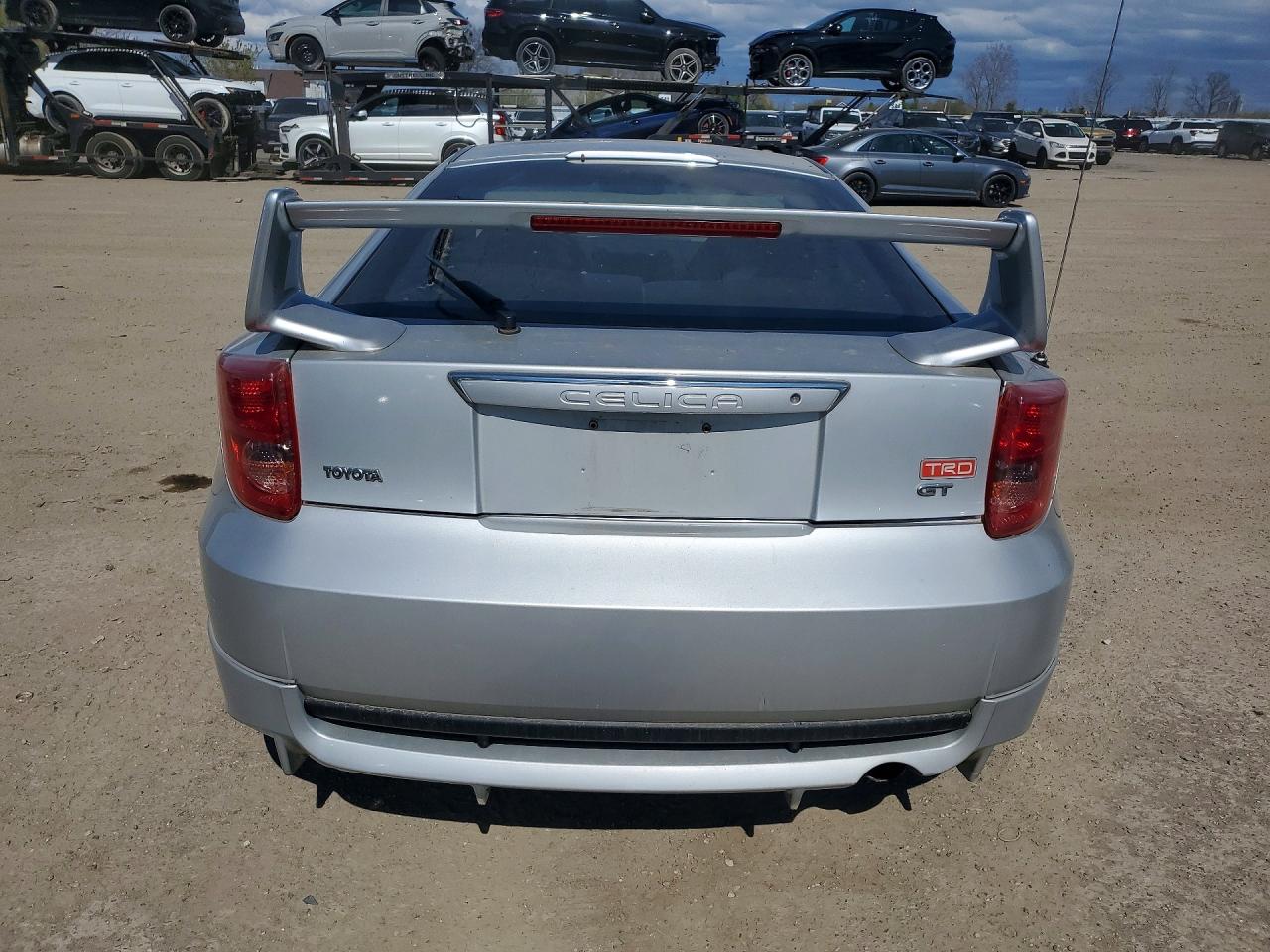 2003 TOYOTA CELICA GT photo 11