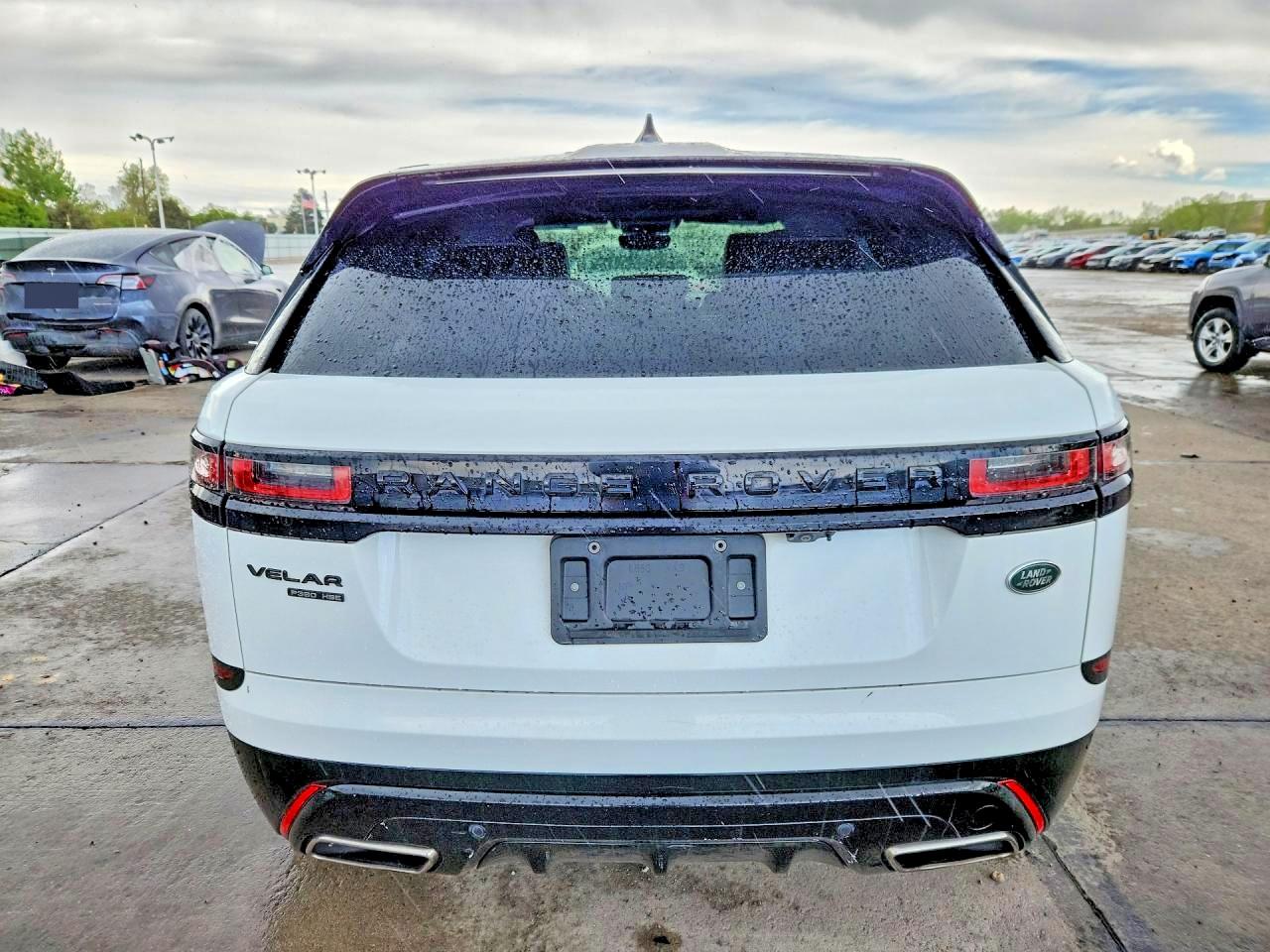 2018 LAND ROVER RANGE ROVER VELAR R-DYNAMIC HSE photo 11