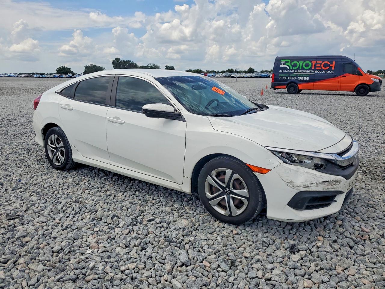 2017 HONDA CIVIC LX photo 7