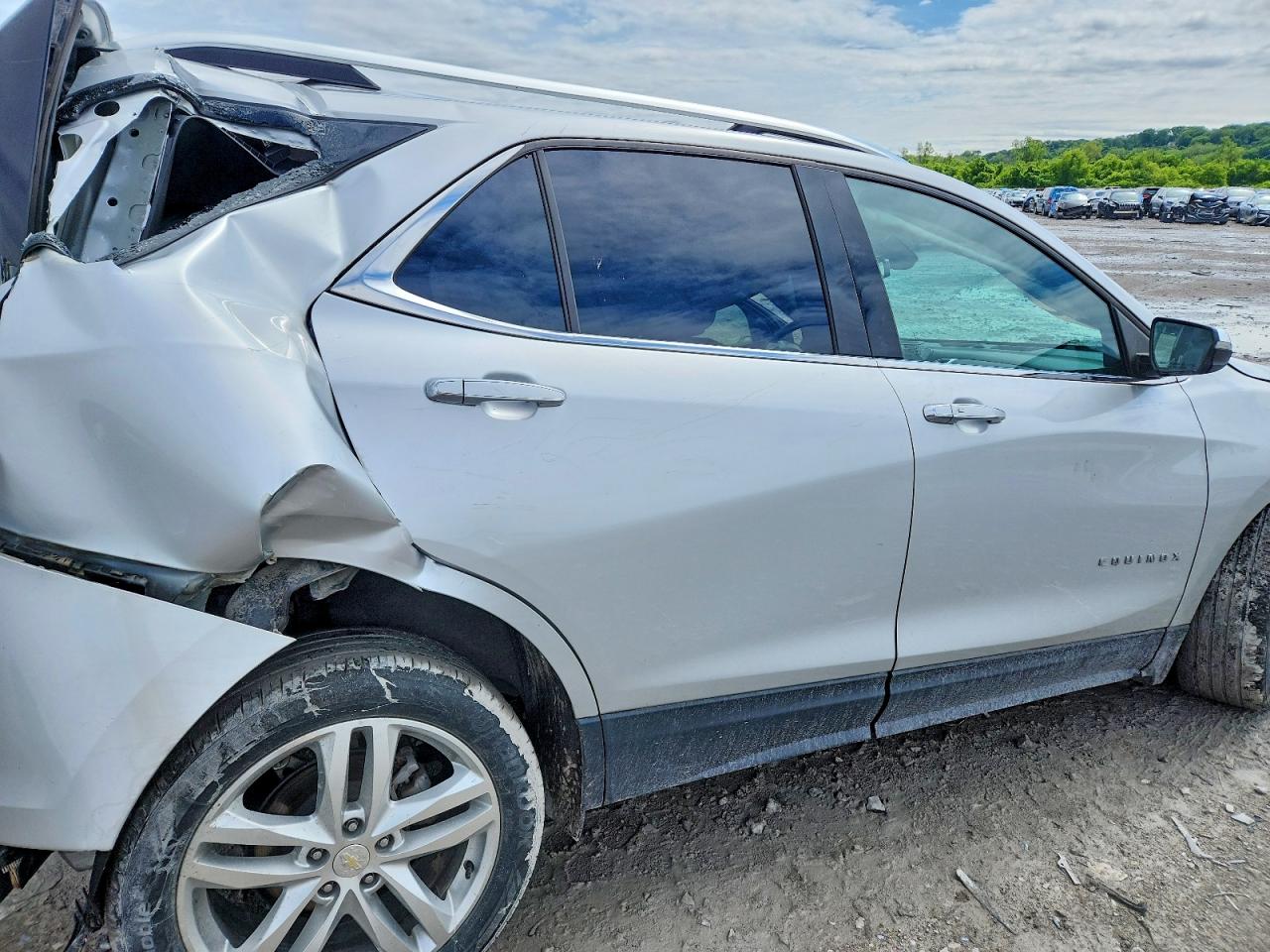 2020 CHEVROLET EQUINOX PREMIER photo 11