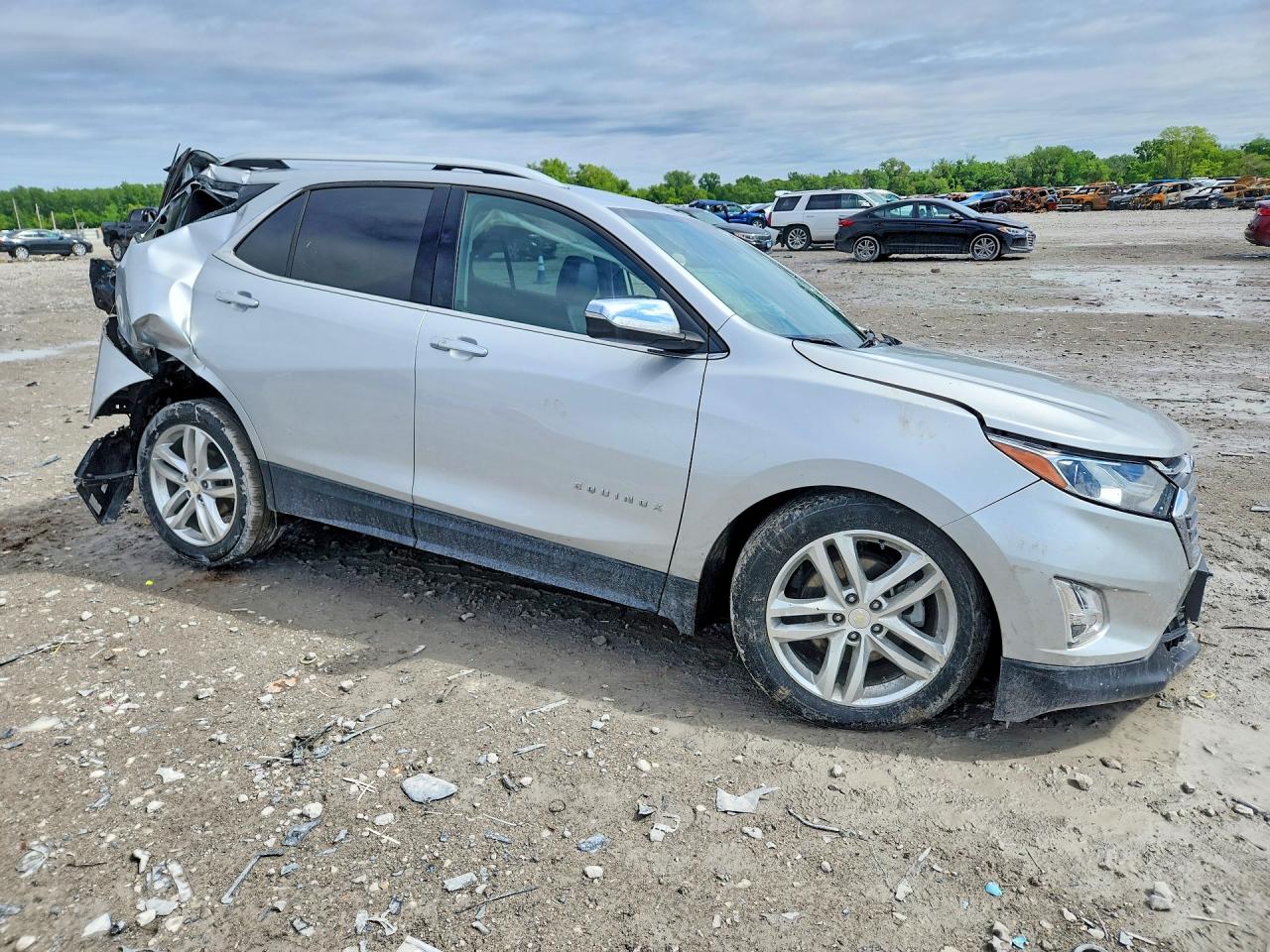 2020 CHEVROLET EQUINOX PREMIER photo 4