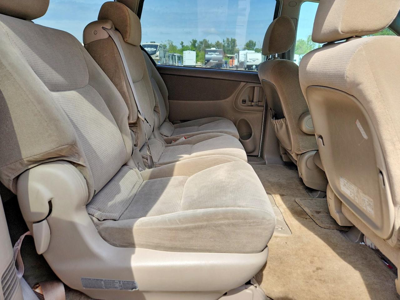 2004 TOYOTA SIENNA LE 8 PASSENGER photo 19