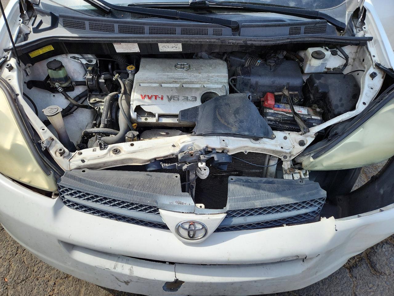 2004 TOYOTA SIENNA LE 8 PASSENGER photo 21